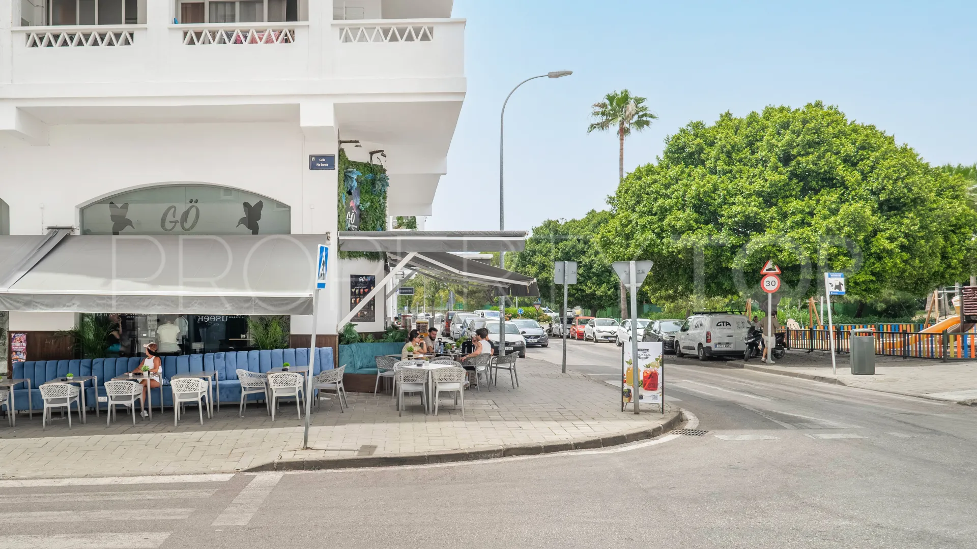 Se vende apartamento con 2 dormitorios en Nueva Andalucia