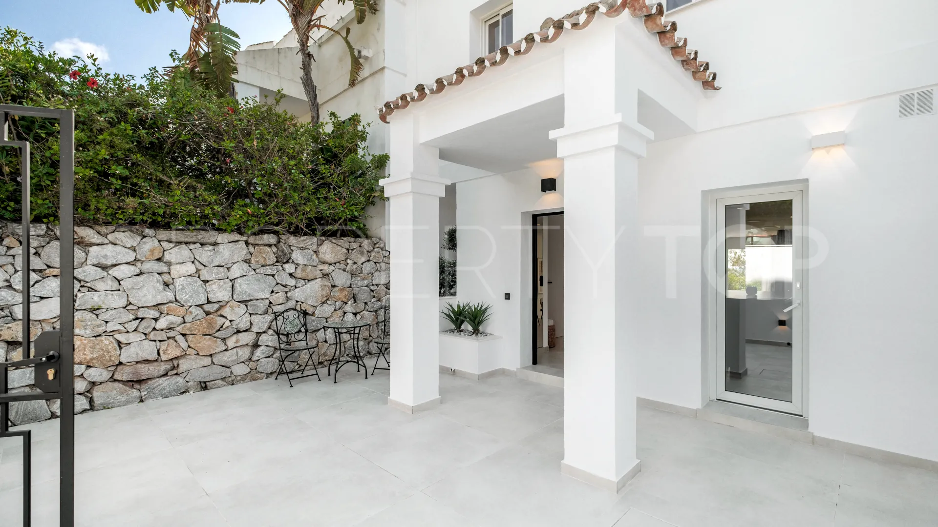 For sale La Quinta 3 bedrooms town house