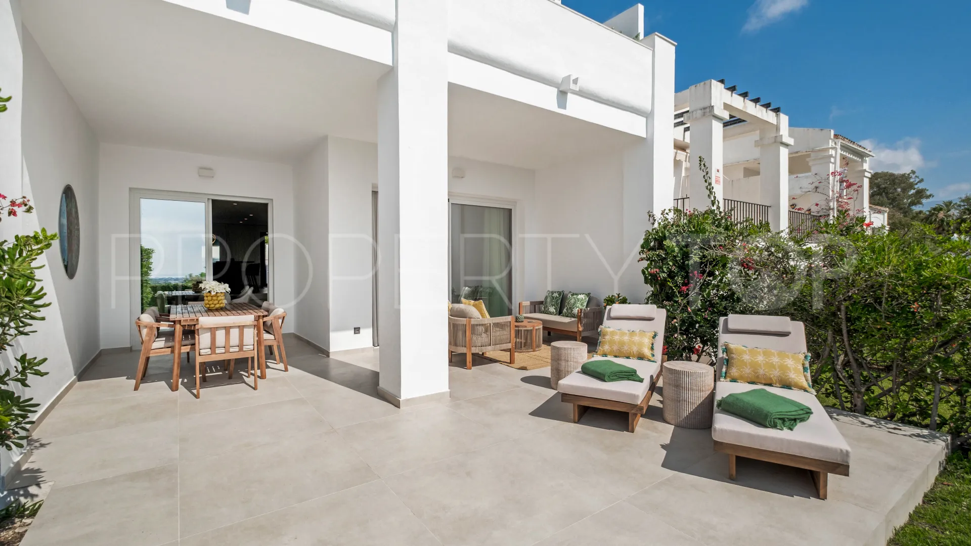 For sale La Quinta 3 bedrooms town house
