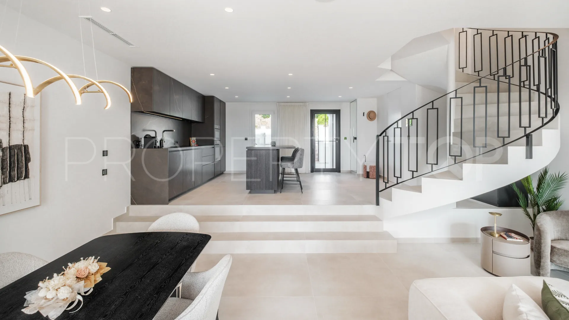 For sale La Quinta 3 bedrooms town house