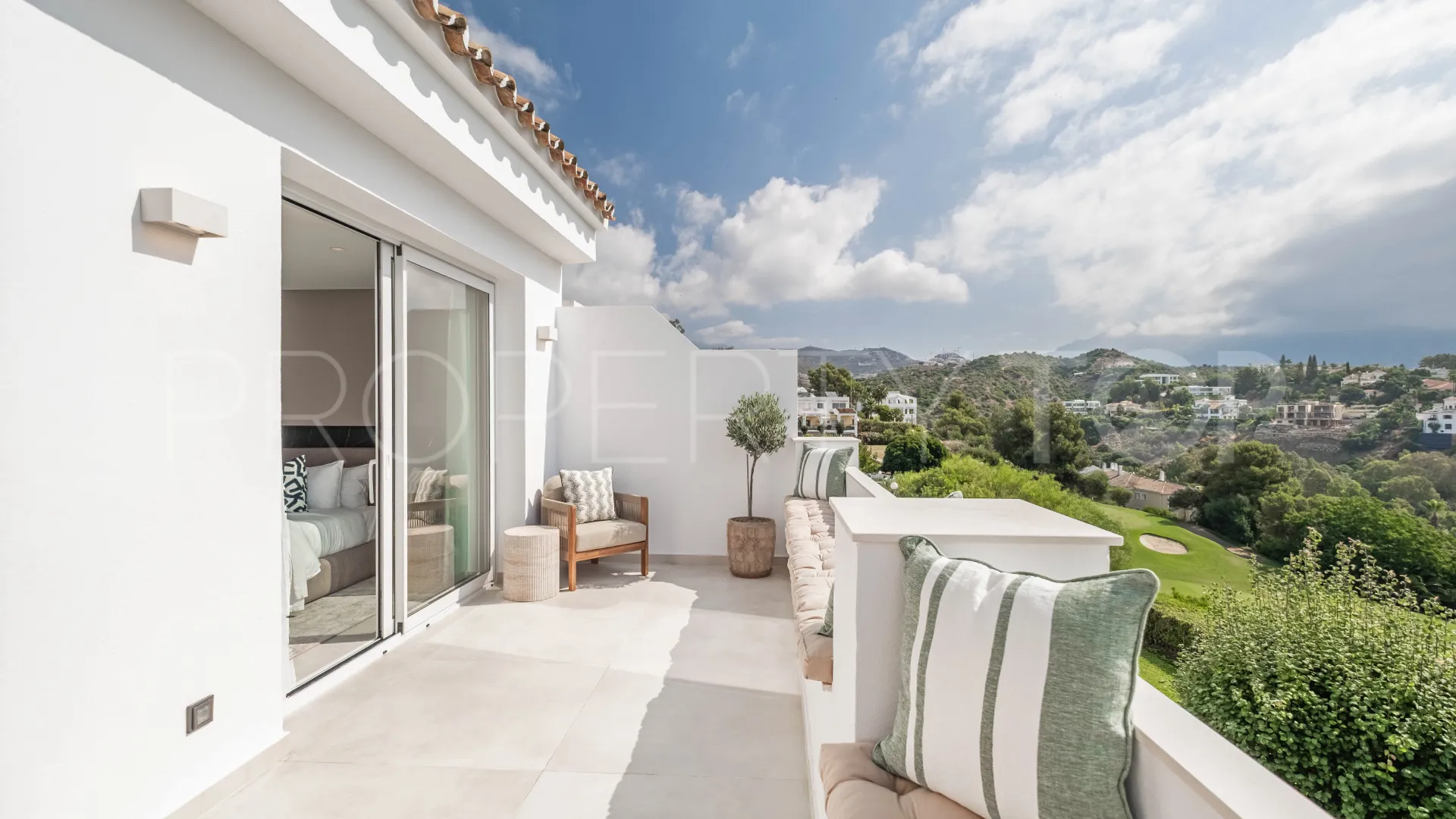 For sale La Quinta 3 bedrooms town house