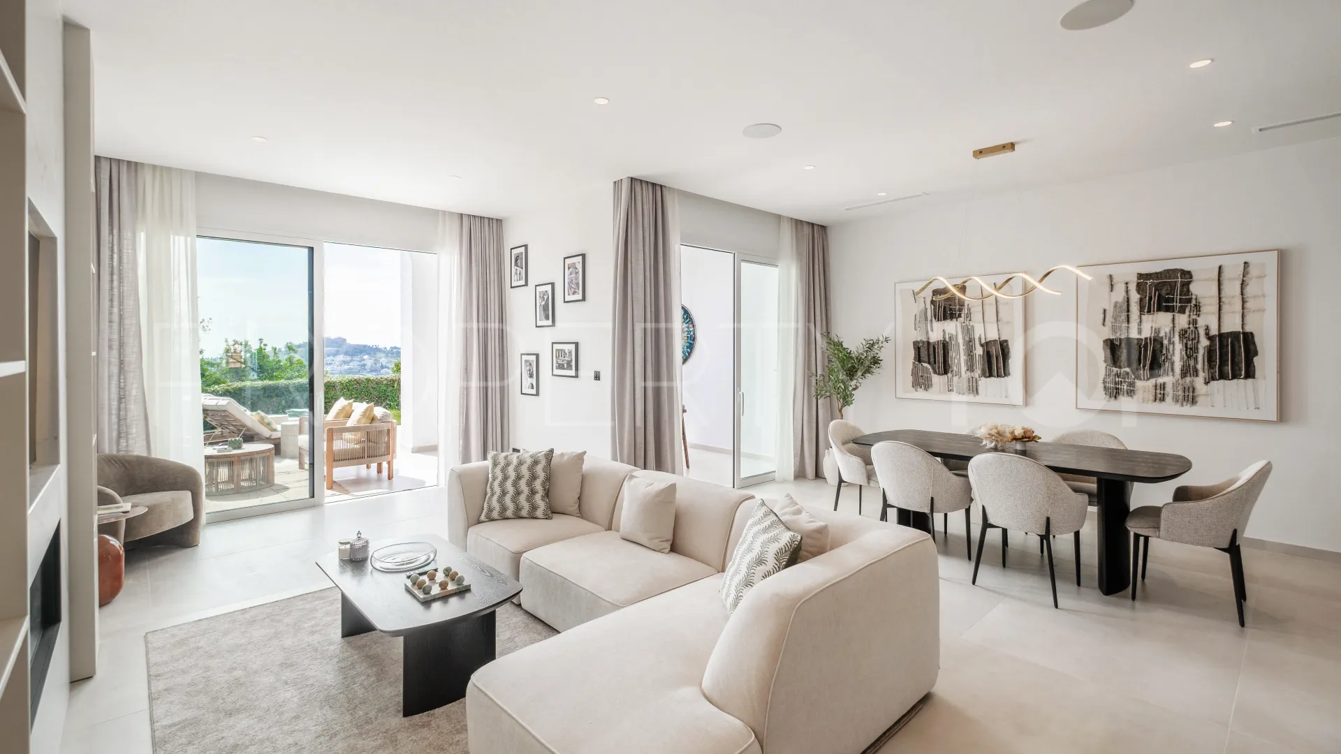 For sale La Quinta 3 bedrooms town house