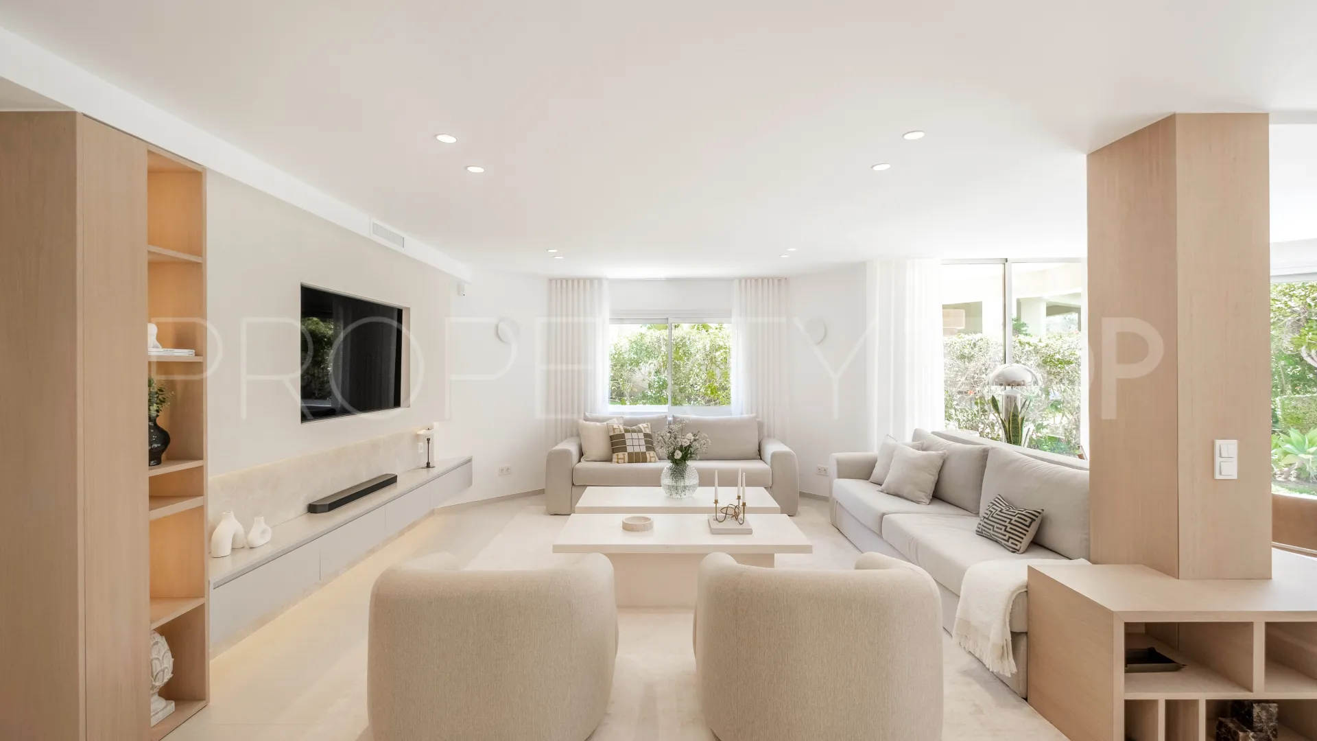 Villa pareada a la venta en La Quinta con 4 dormitorios