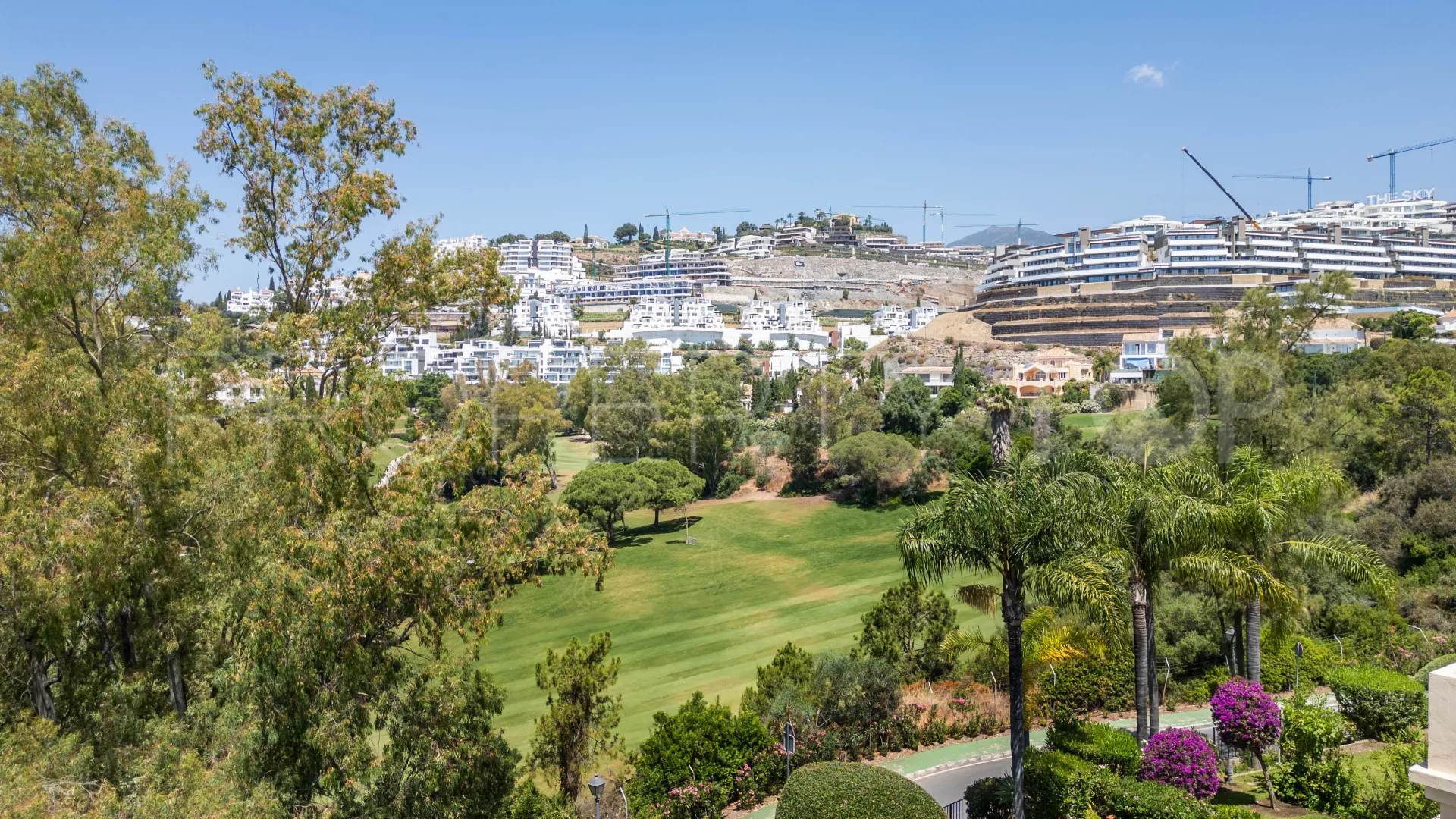 Villa pareada a la venta en La Quinta con 4 dormitorios