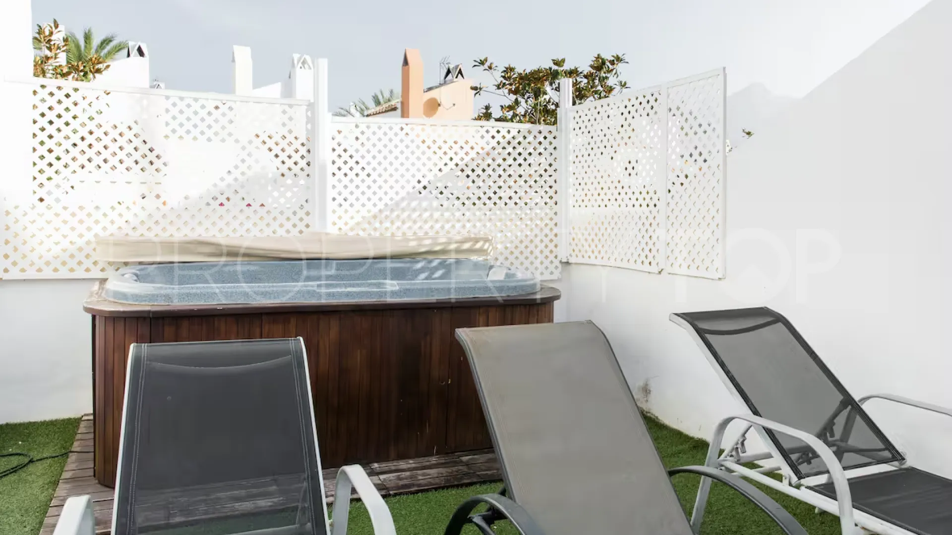 For sale Altos del Rodeo town house with 5 bedrooms