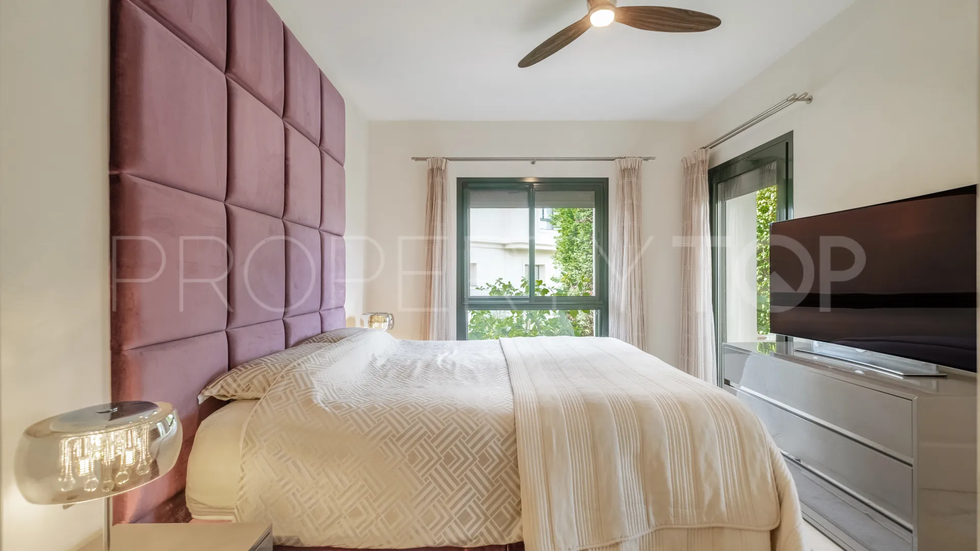 Ground floor apartment for sale in Capanes Sur with 2 bedrooms