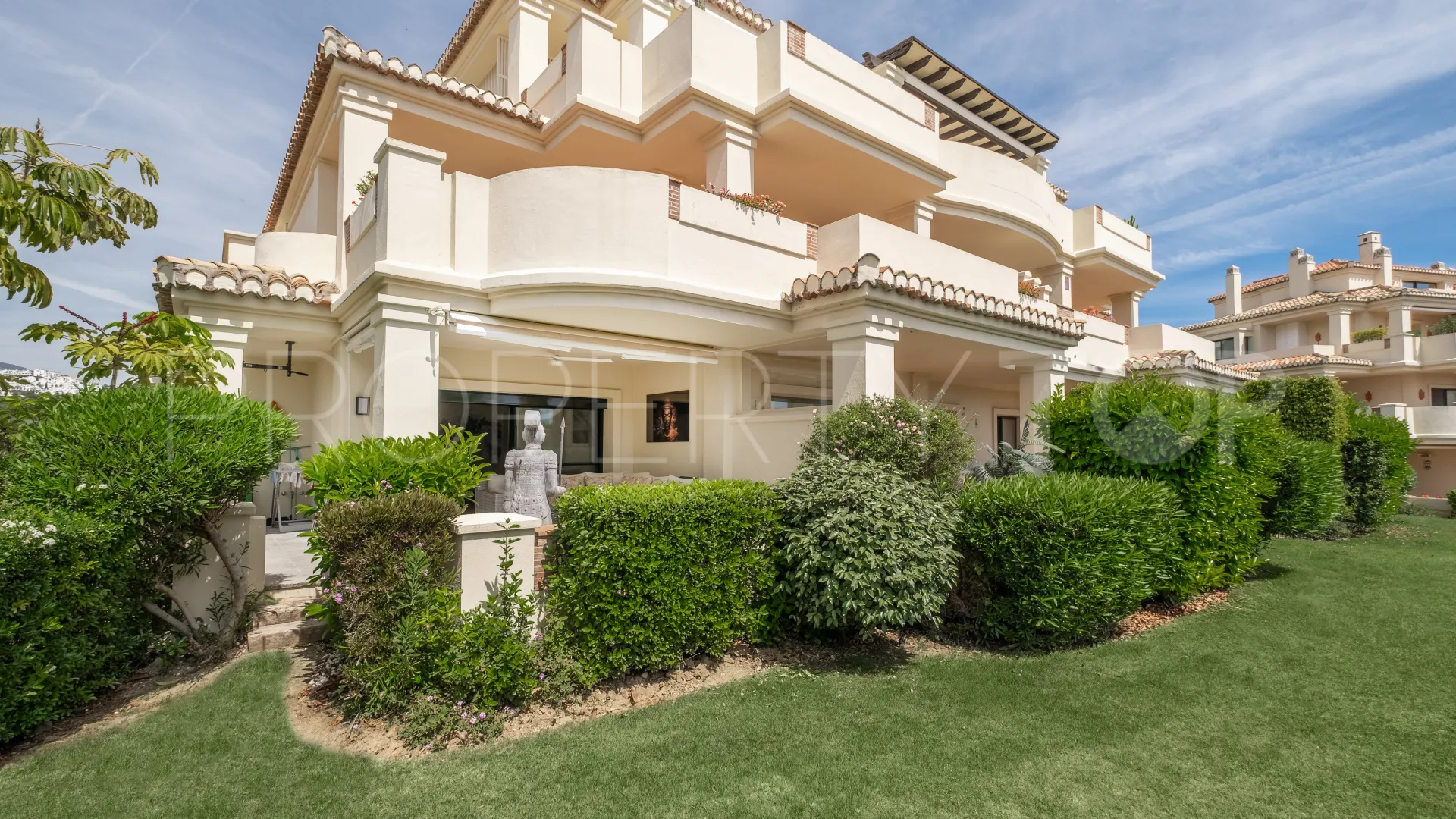 Ground floor apartment for sale in Capanes Sur with 2 bedrooms