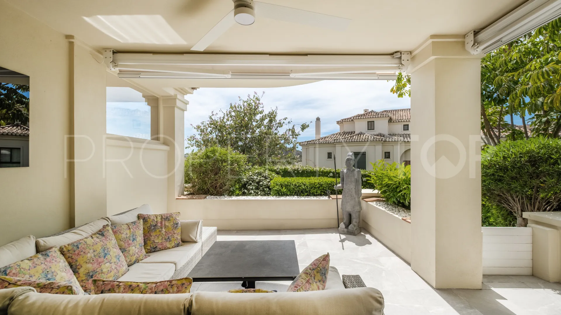 Ground floor apartment for sale in Capanes Sur with 2 bedrooms