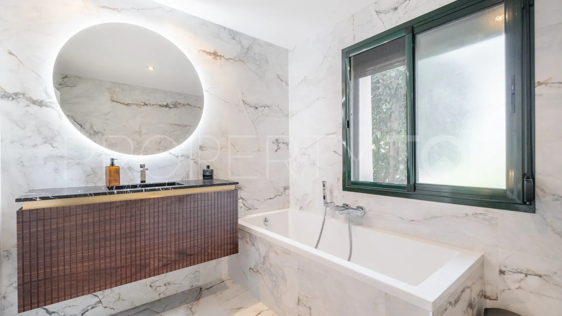 Ground floor apartment for sale in Capanes Sur with 2 bedrooms