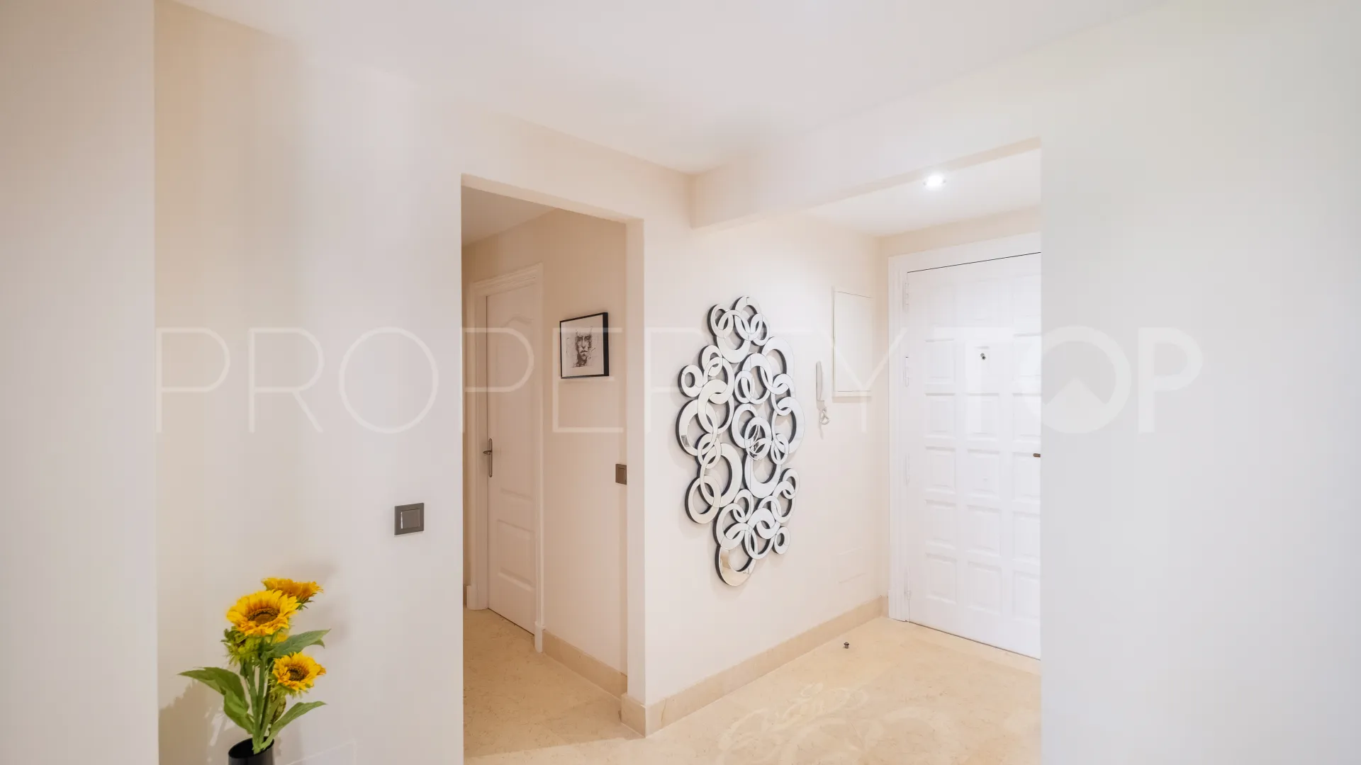 Ground floor apartment for sale in Capanes Sur with 2 bedrooms