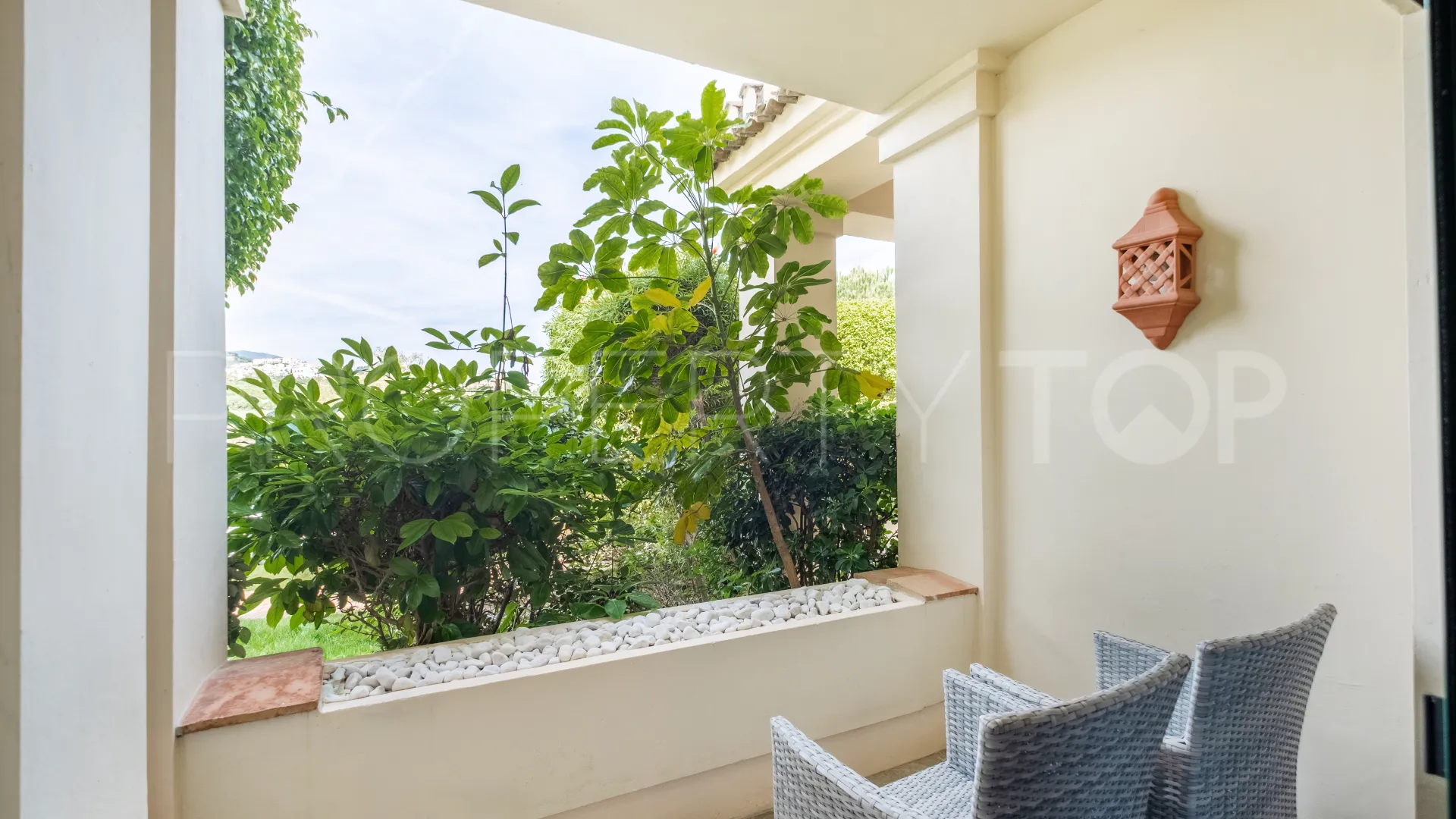 Ground floor apartment for sale in Capanes Sur with 2 bedrooms