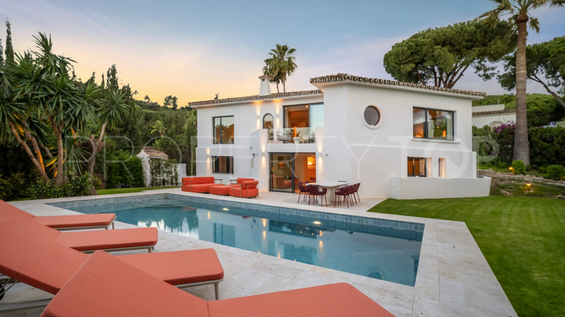 Villa de 4 dormitorios en venta en Las Brisas