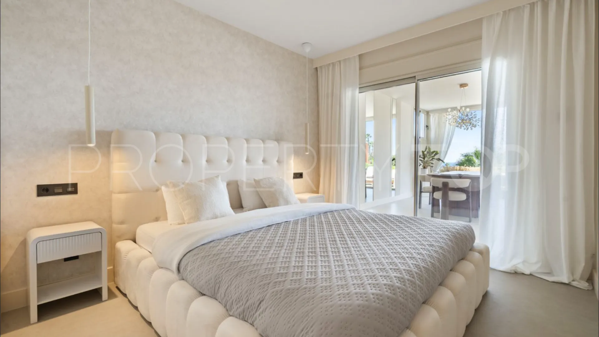 Se vende apartamento de 3 dormitorios en Nueva Andalucia