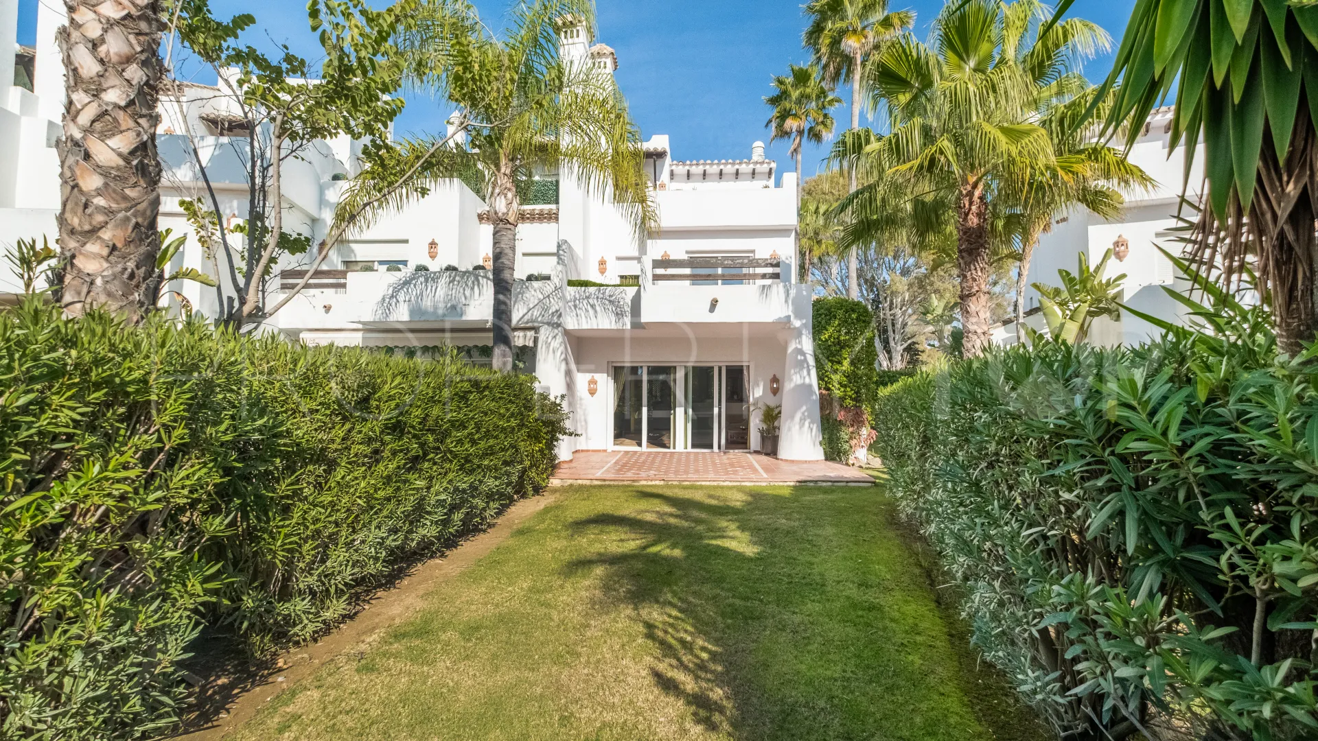 Town house for sale in Costalita with 3 bedrooms
