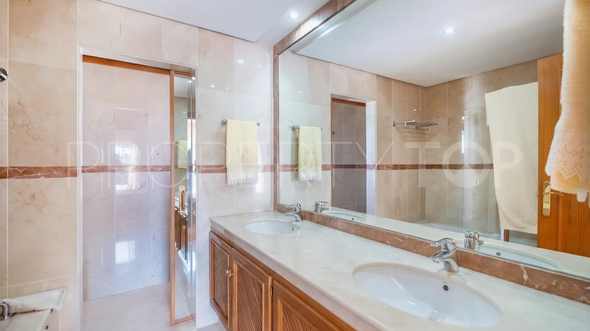 Town house for sale in Costalita with 3 bedrooms