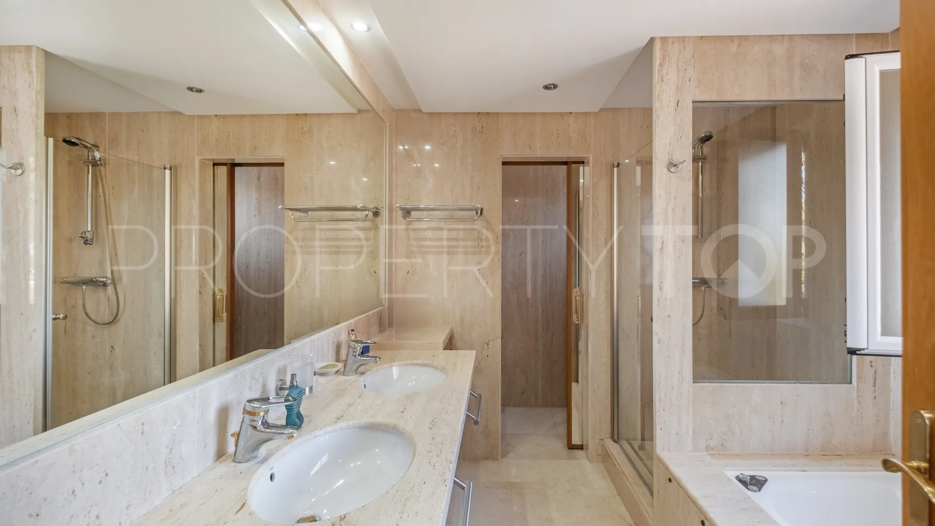 Town house for sale in Costalita with 3 bedrooms