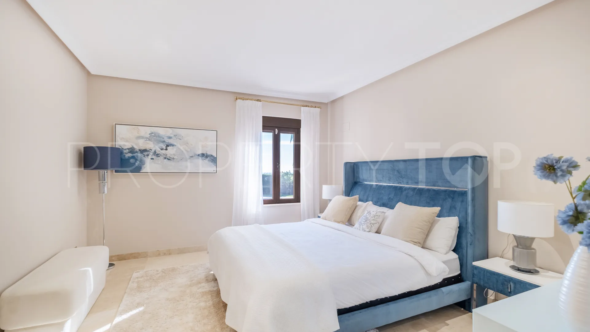 Se vende villa de 11 dormitorios en Altos del Paraiso