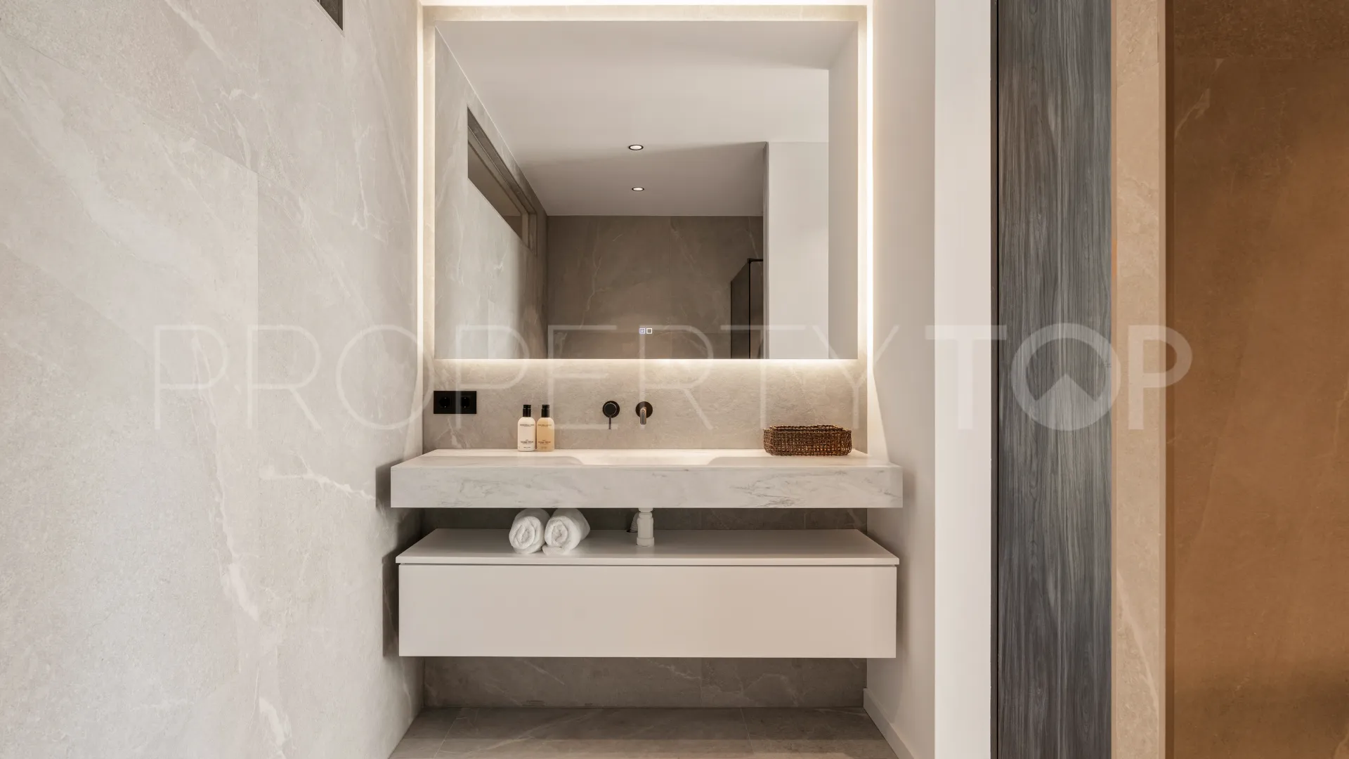 Las Colinas de Marbella, duplex a la venta