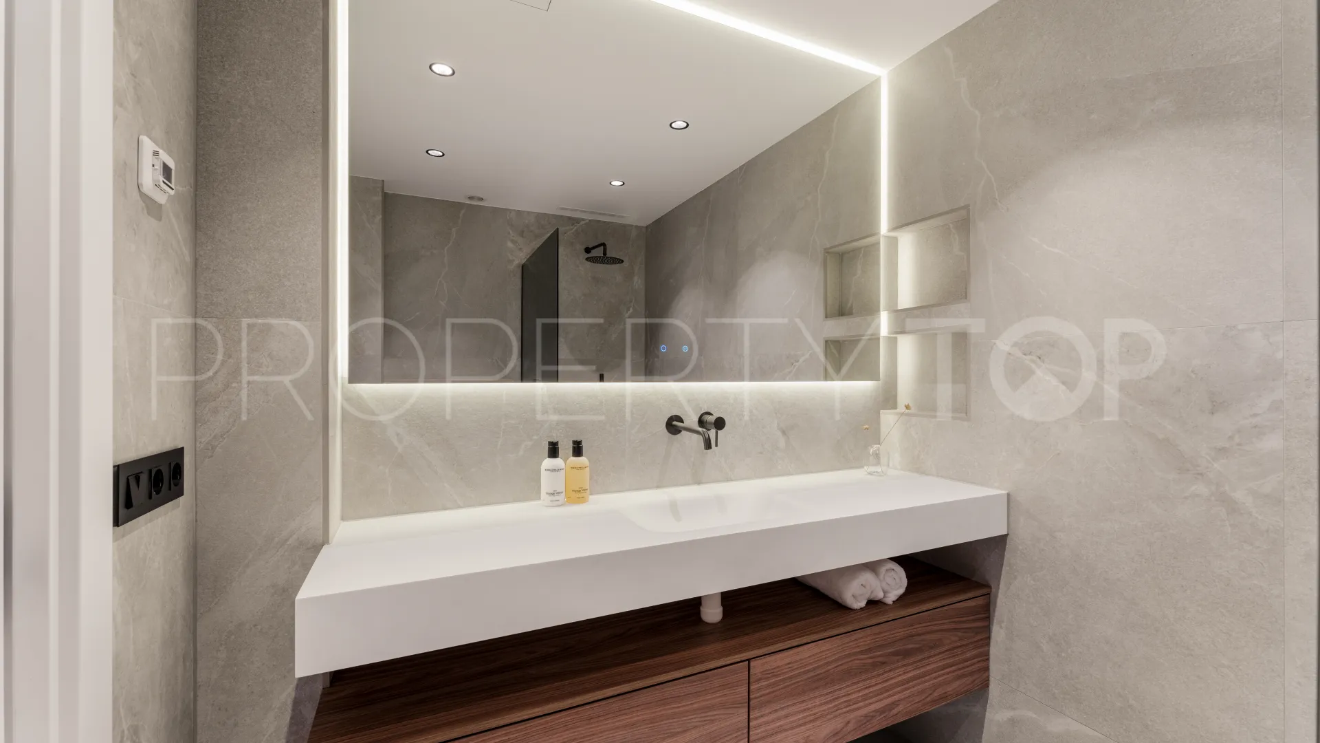 Las Colinas de Marbella, duplex a la venta