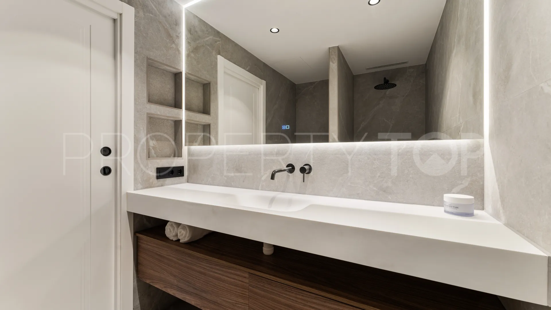 Las Colinas de Marbella, duplex a la venta