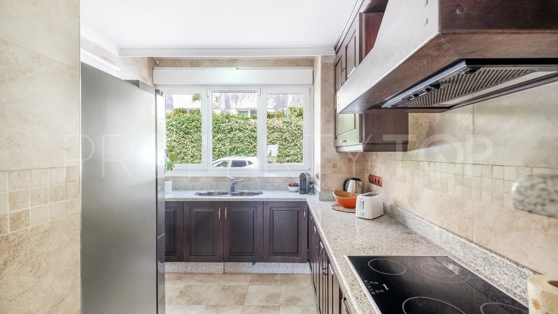 Nueva Andalucia apartment for sale