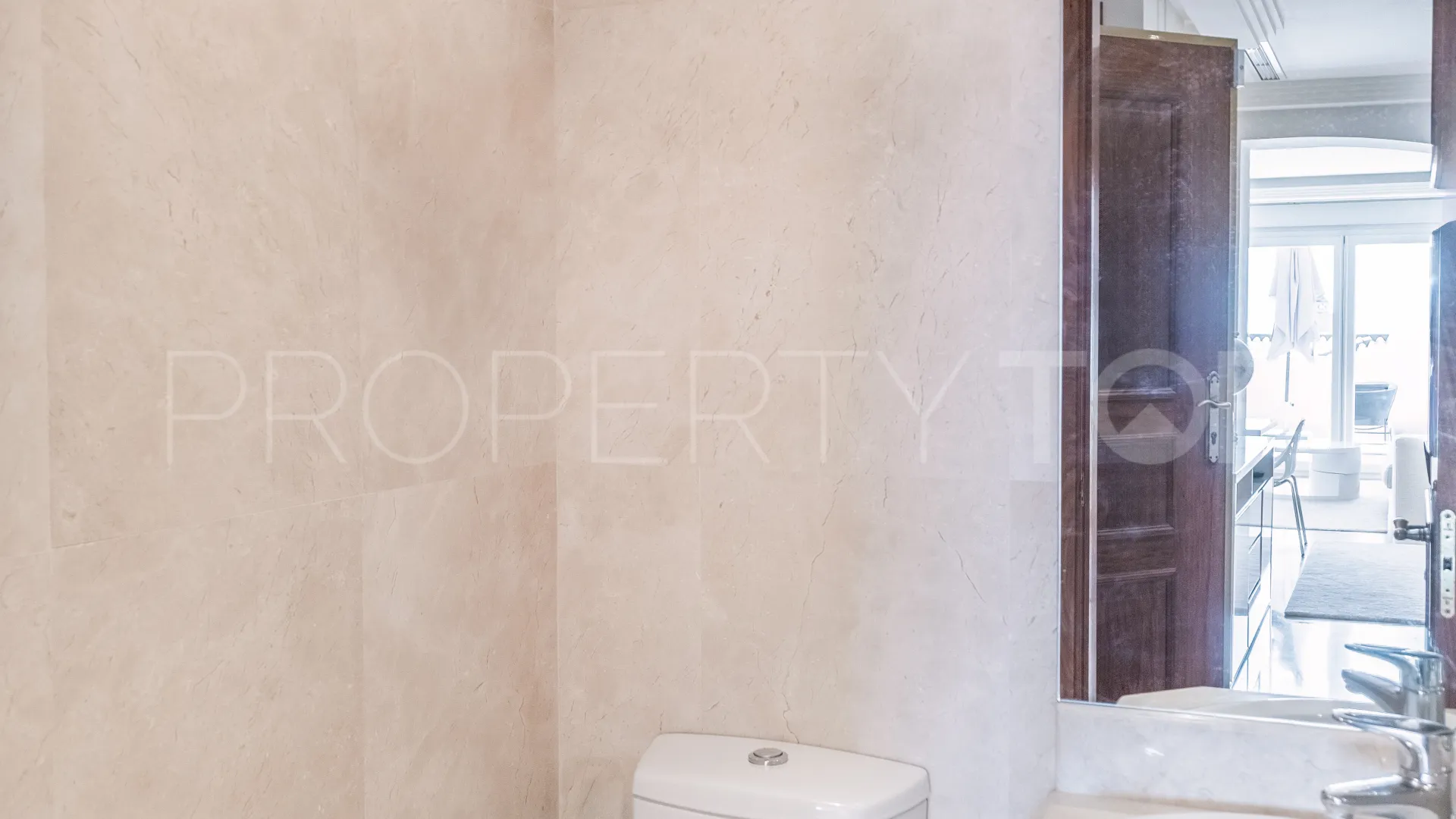 Nueva Andalucia apartment for sale