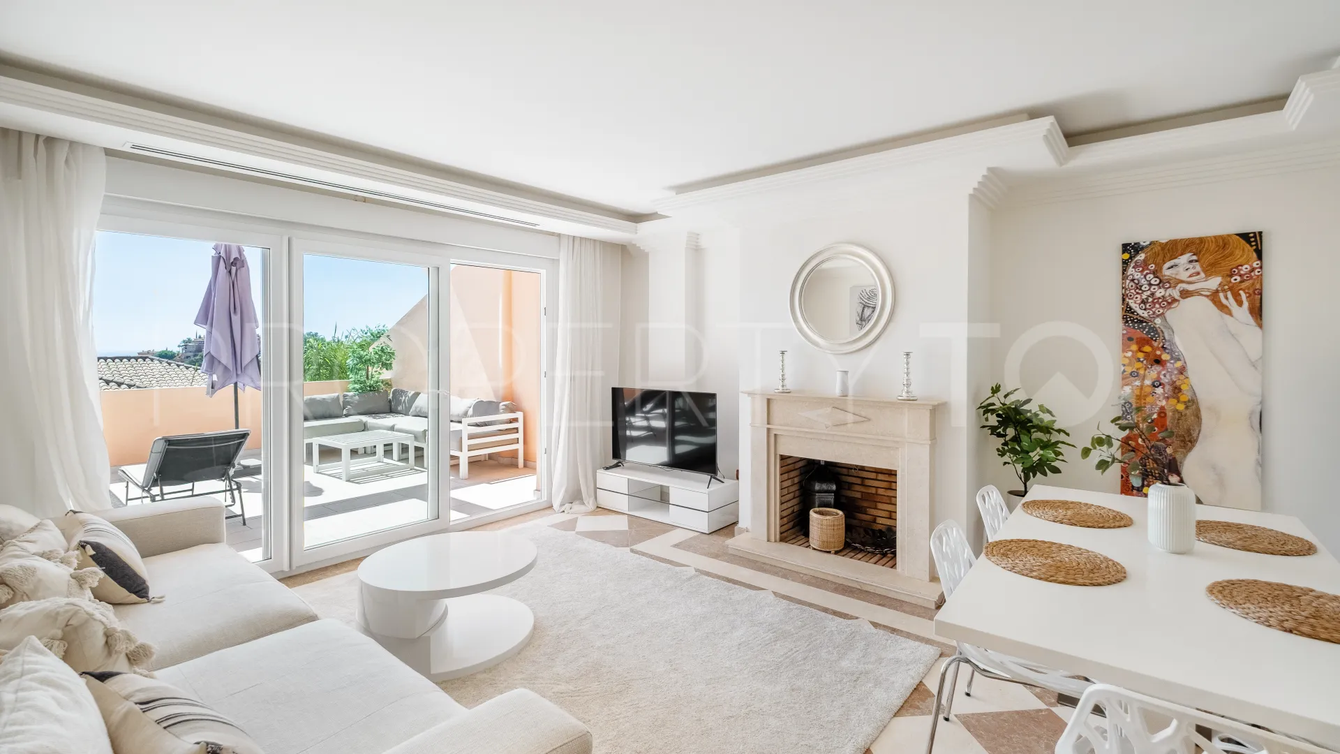 Nueva Andalucia apartment for sale