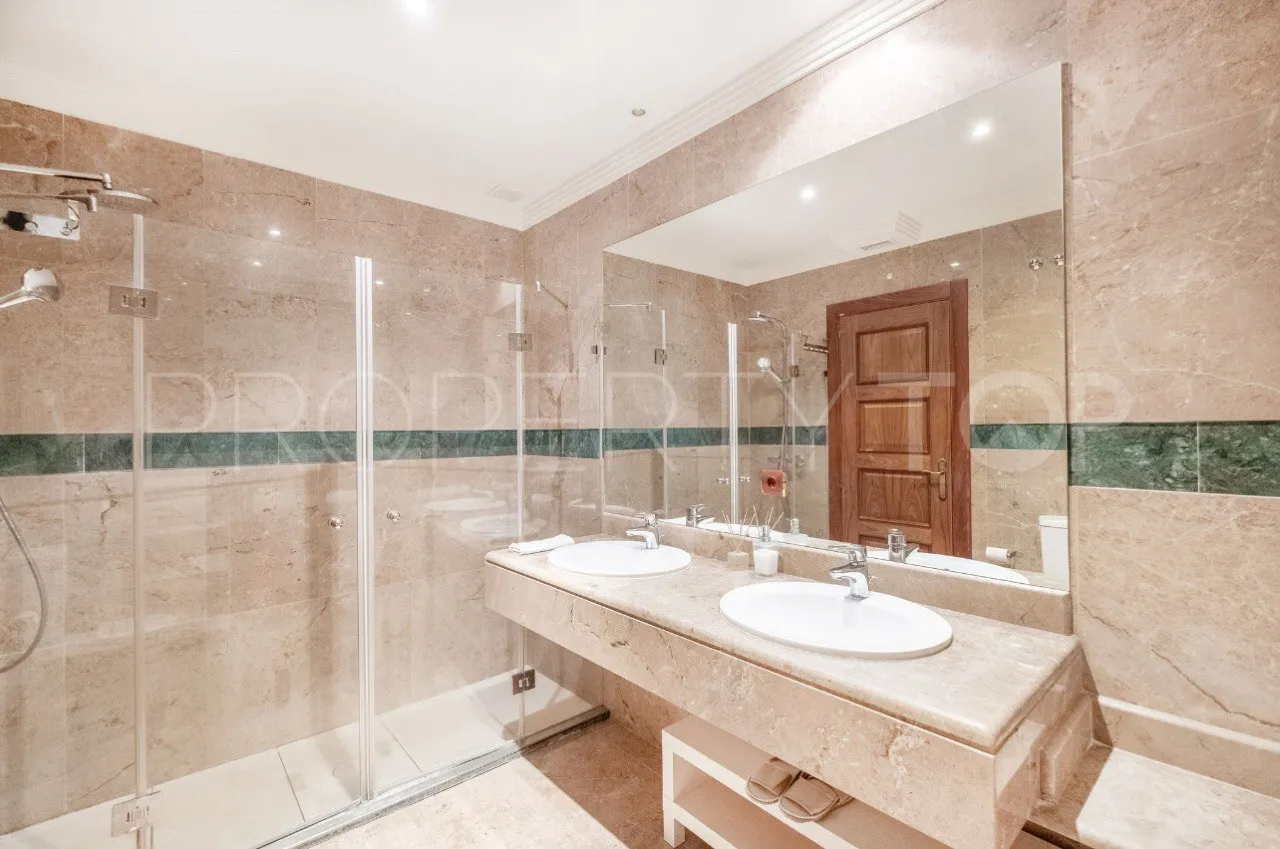 Nueva Andalucia apartment for sale