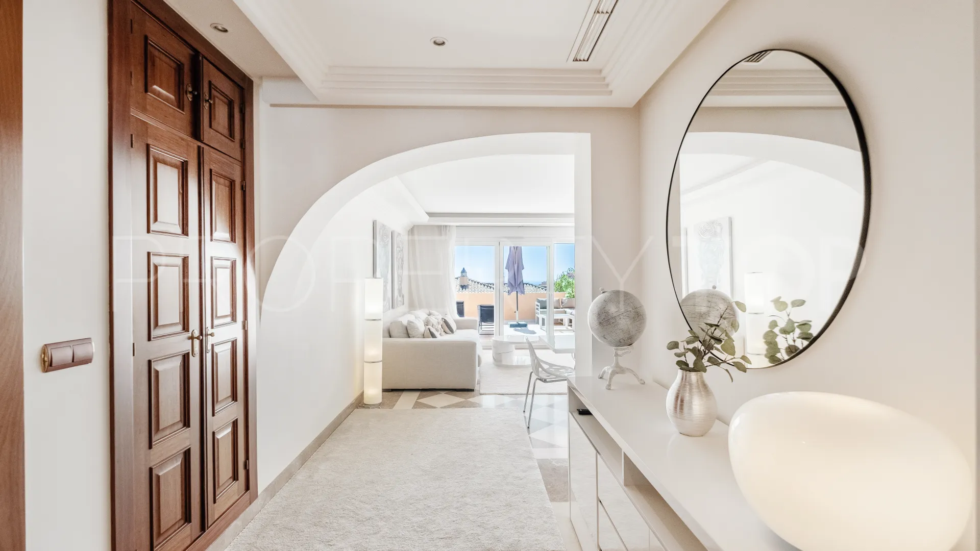 Nueva Andalucia apartment for sale