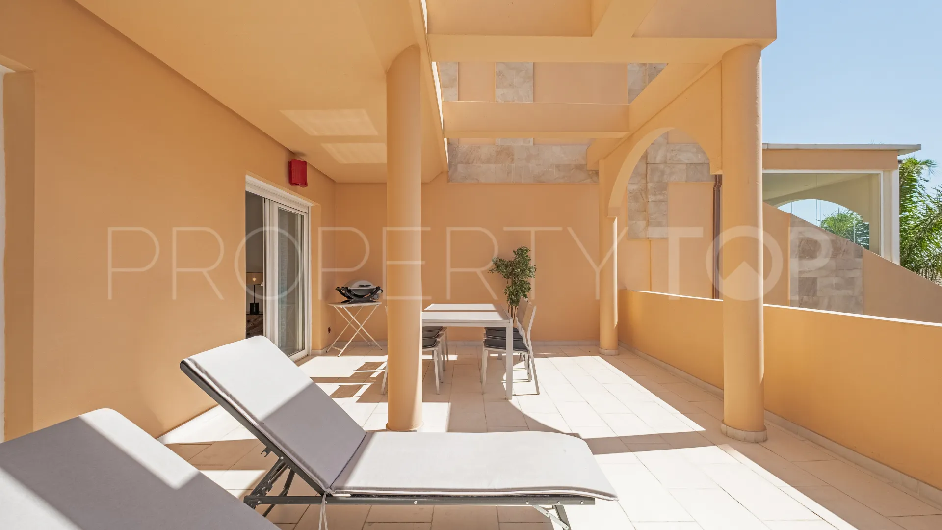 Nueva Andalucia apartment for sale