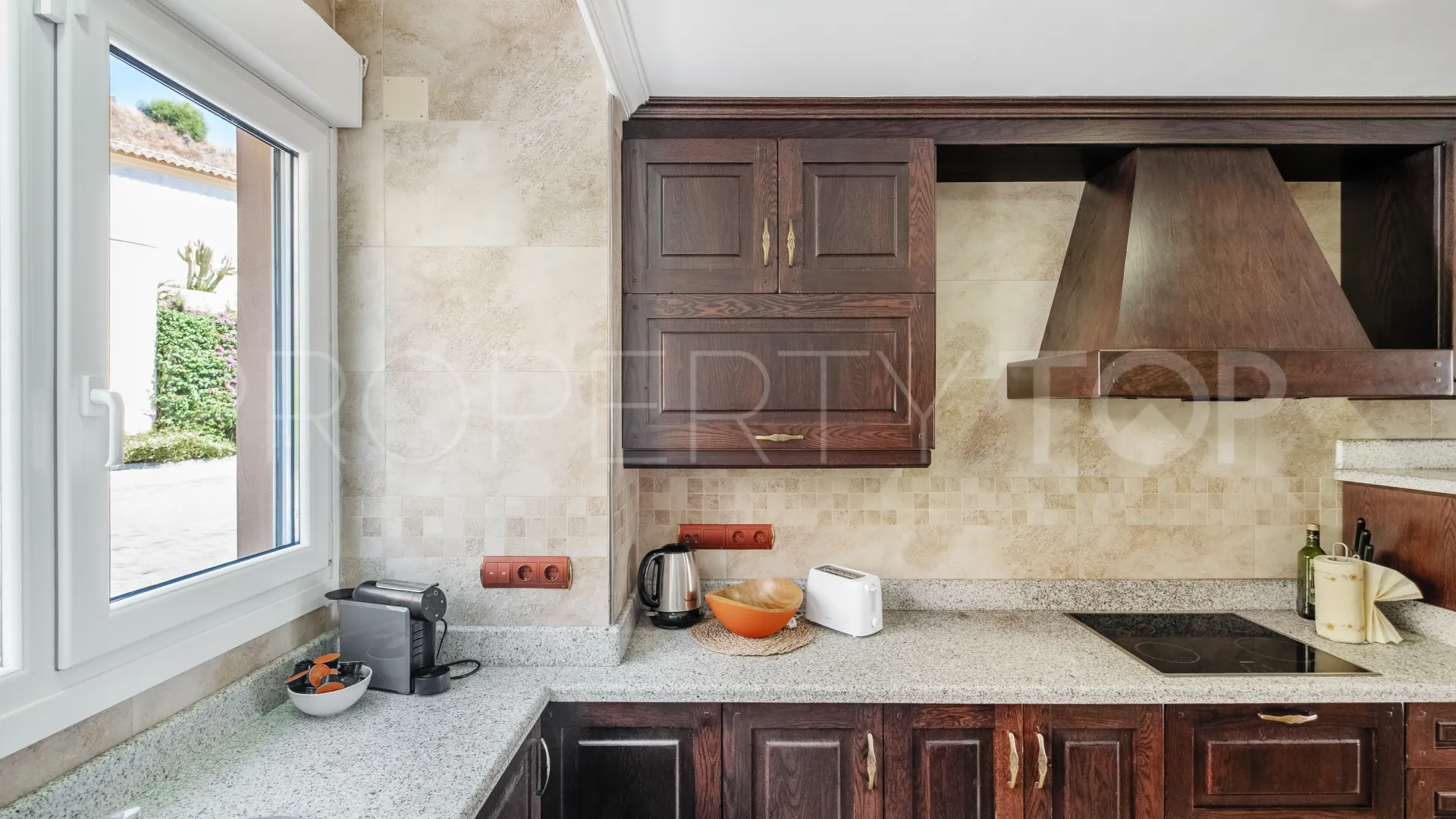 Nueva Andalucia apartment for sale