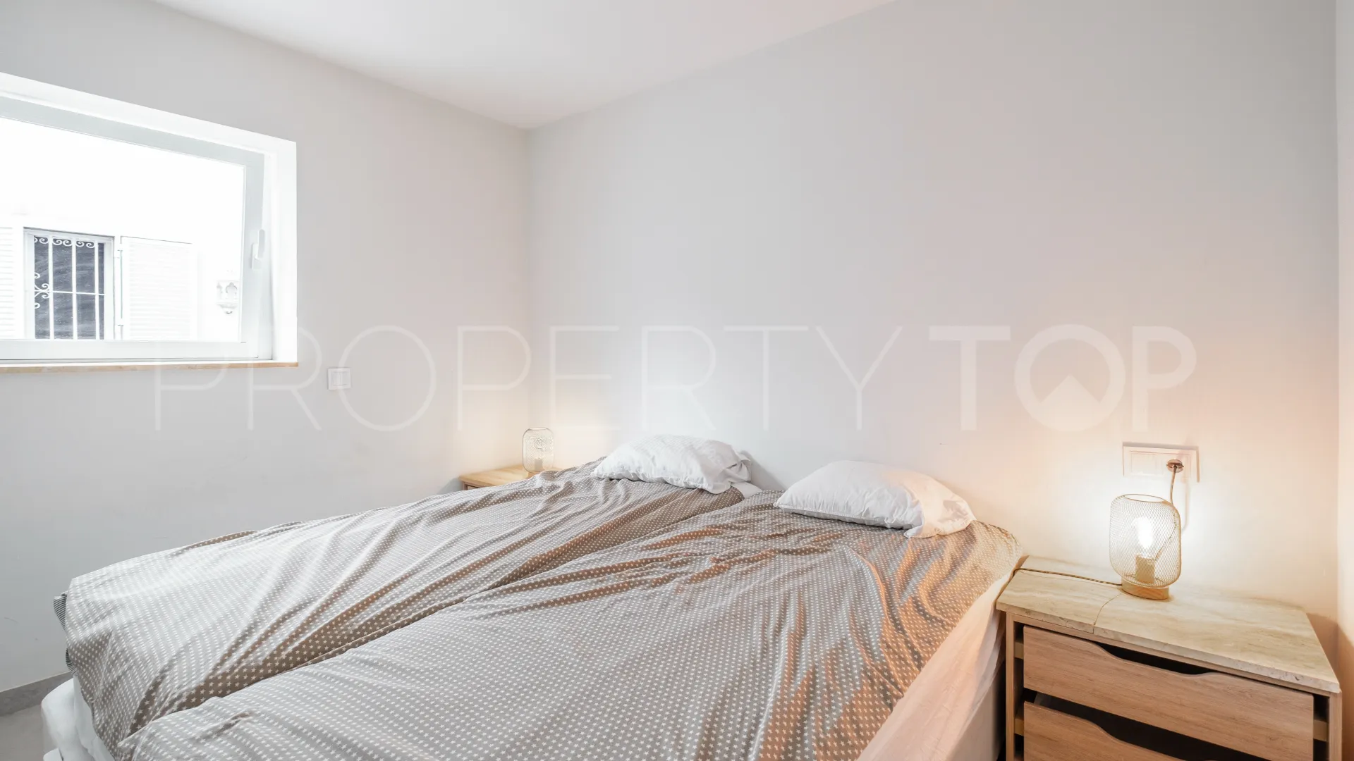 Apartamento en venta de 3 dormitorios en Nueva Andalucia
