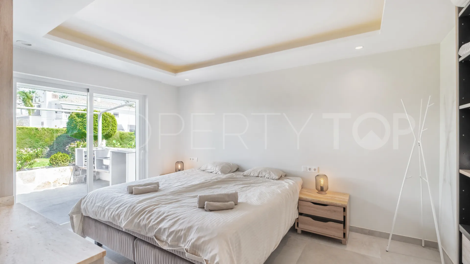 Apartamento en venta de 3 dormitorios en Nueva Andalucia