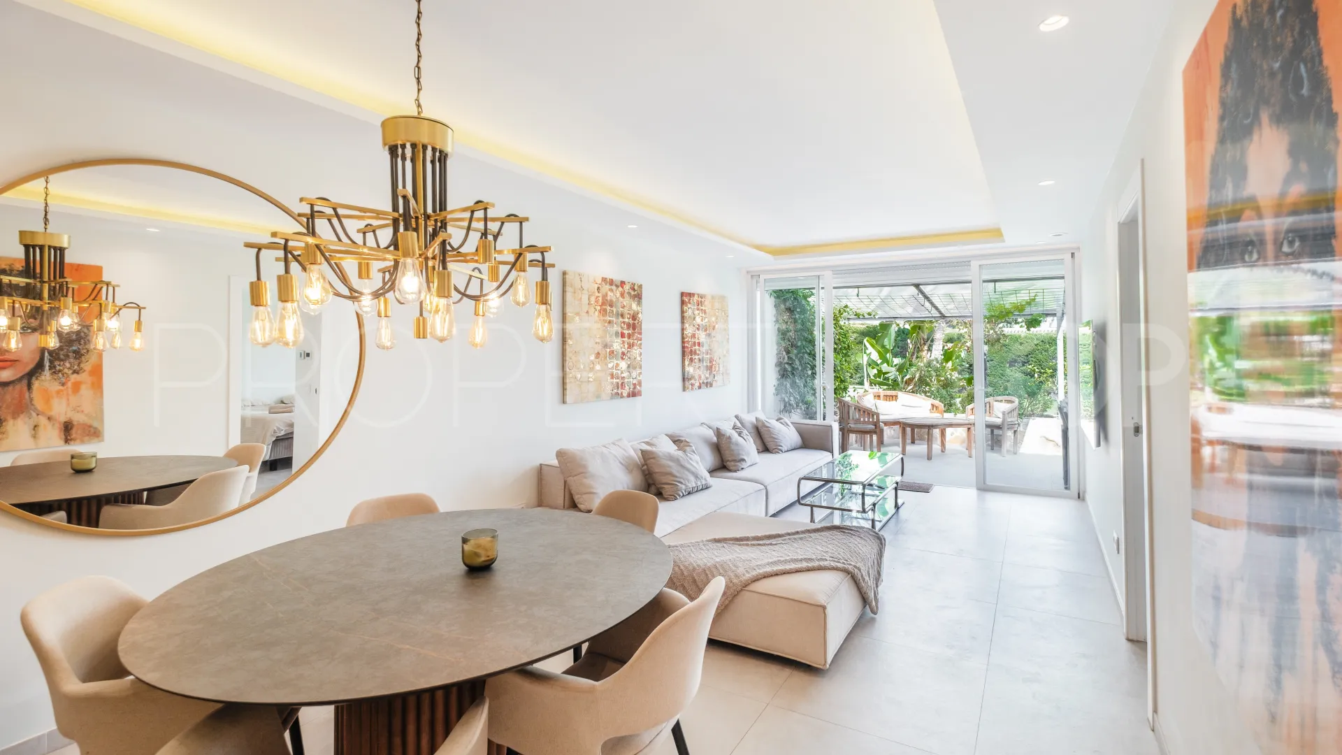 Apartamento en venta de 3 dormitorios en Nueva Andalucia