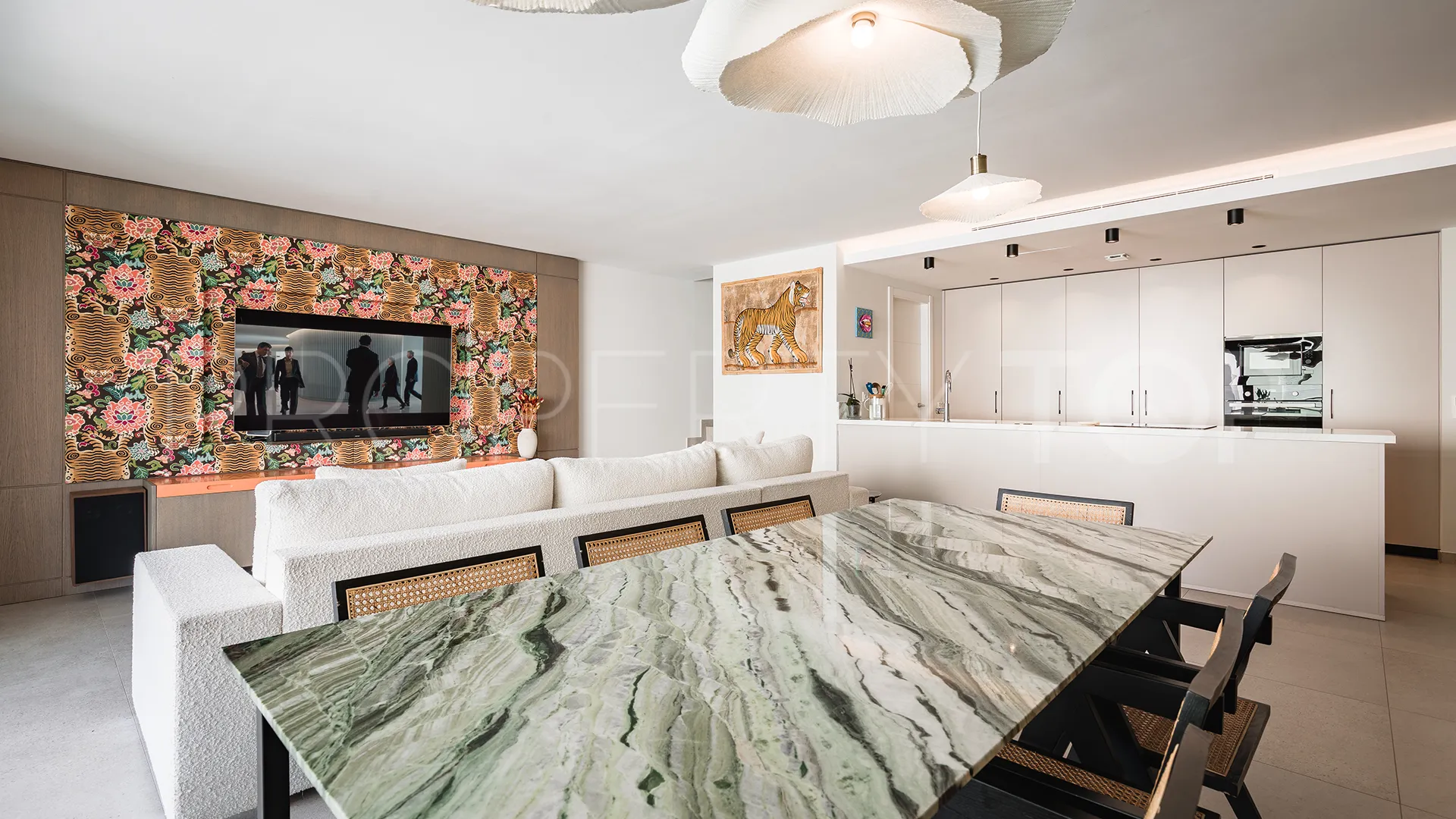 For sale San Pedro de Alcantara penthouse with 4 bedrooms