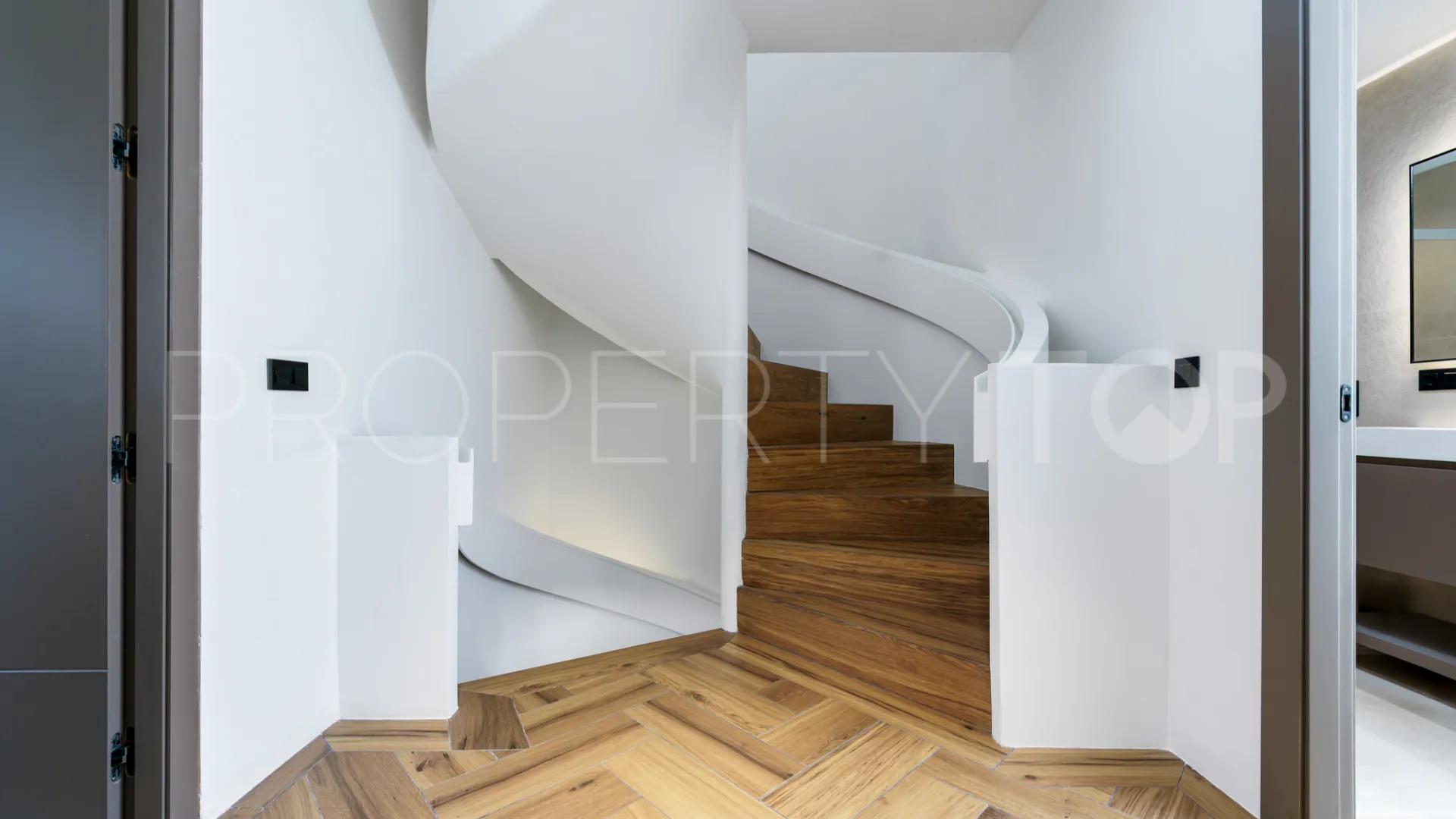 4 bedrooms La Quinta town house for sale