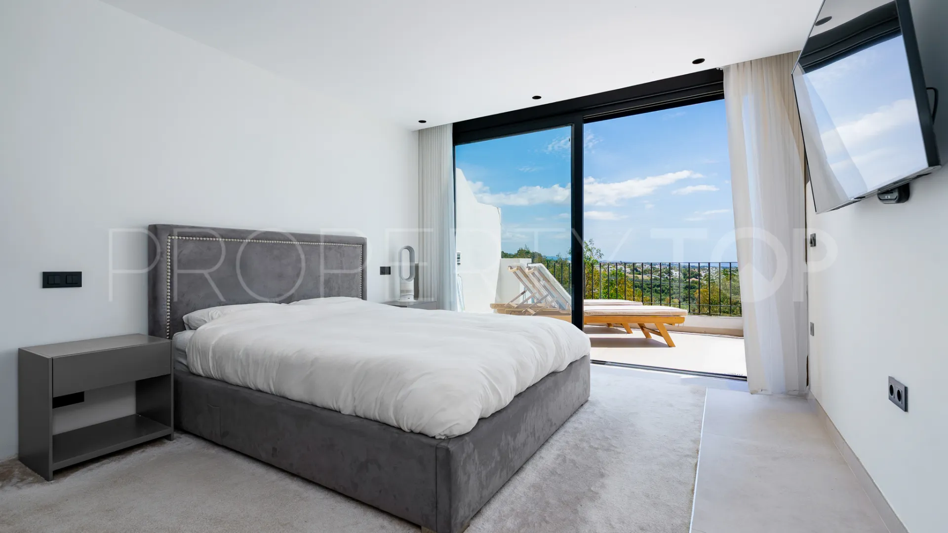 4 bedrooms La Quinta town house for sale