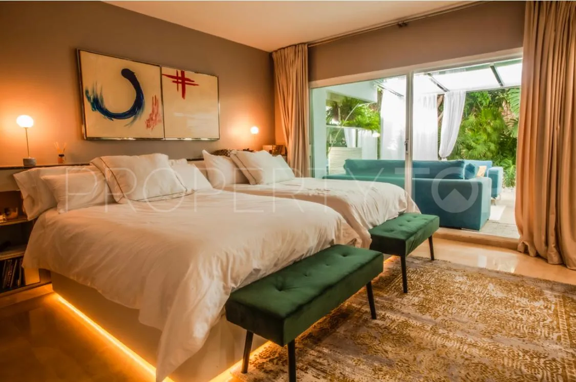 Buy apartment in Las Lomas del Marbella Club