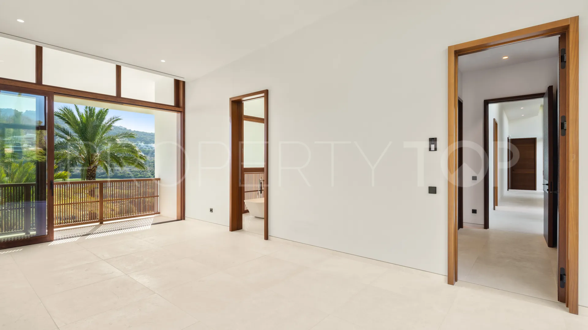 For sale villa in Finca Cortesin