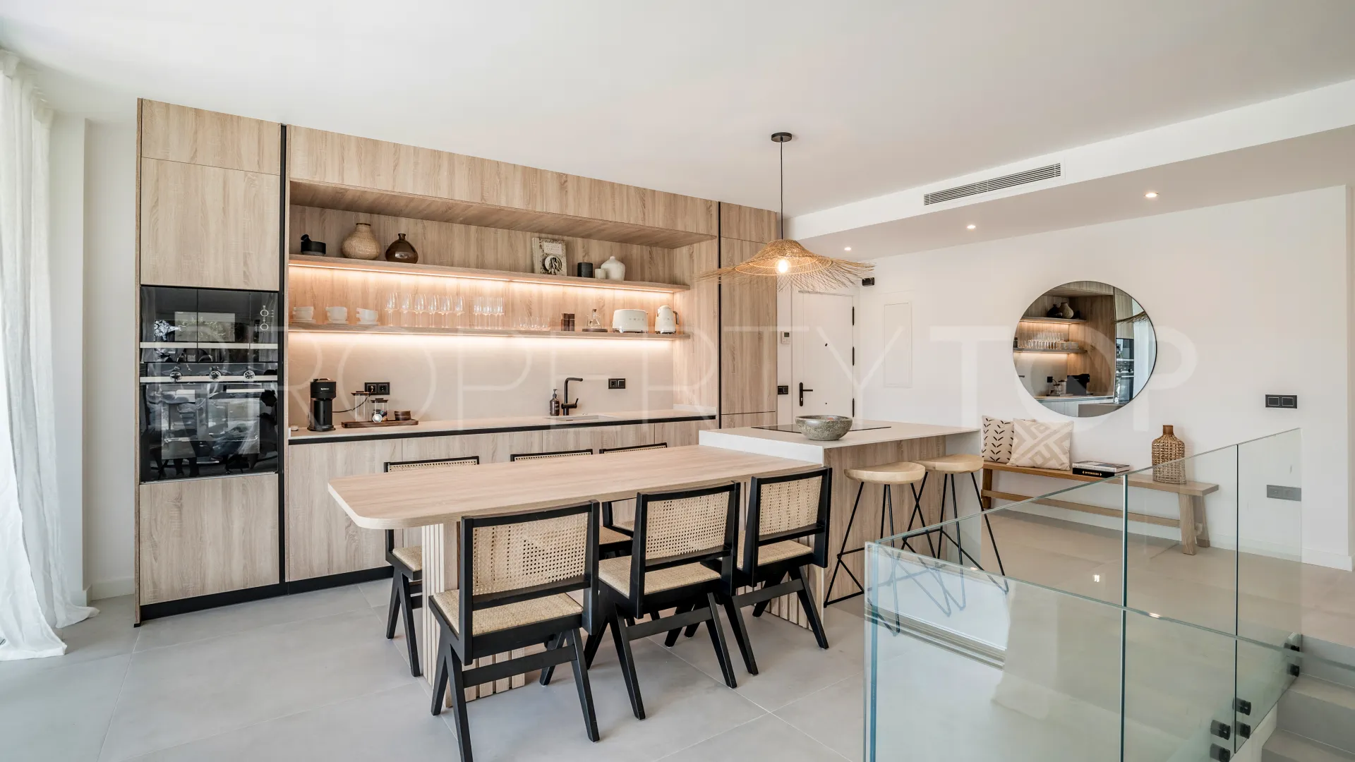 Se vende duplex planta baja en La Quinta de 3 dormitorios