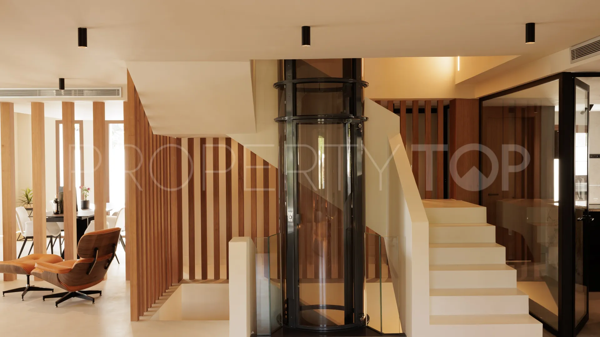 For sale Golden Mile villa