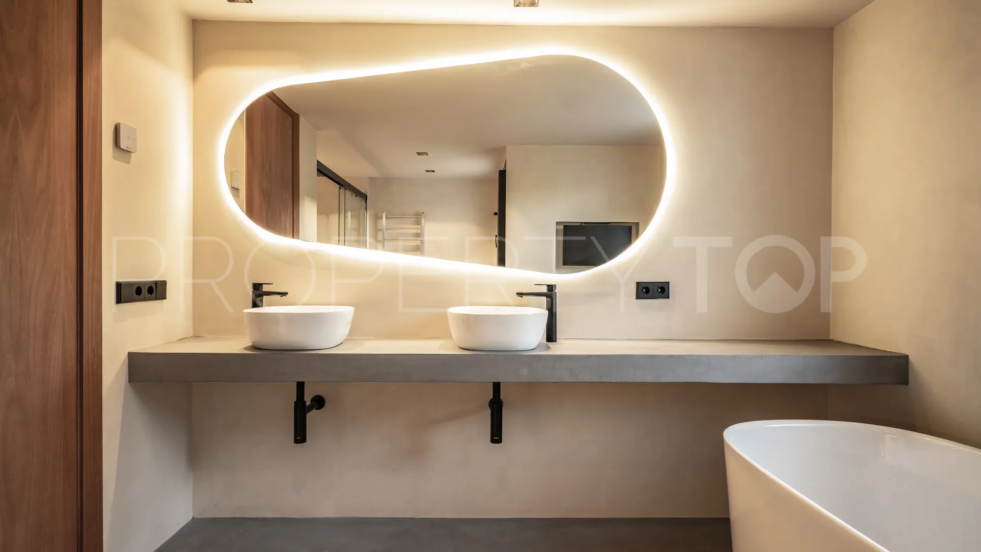 For sale Golden Mile villa