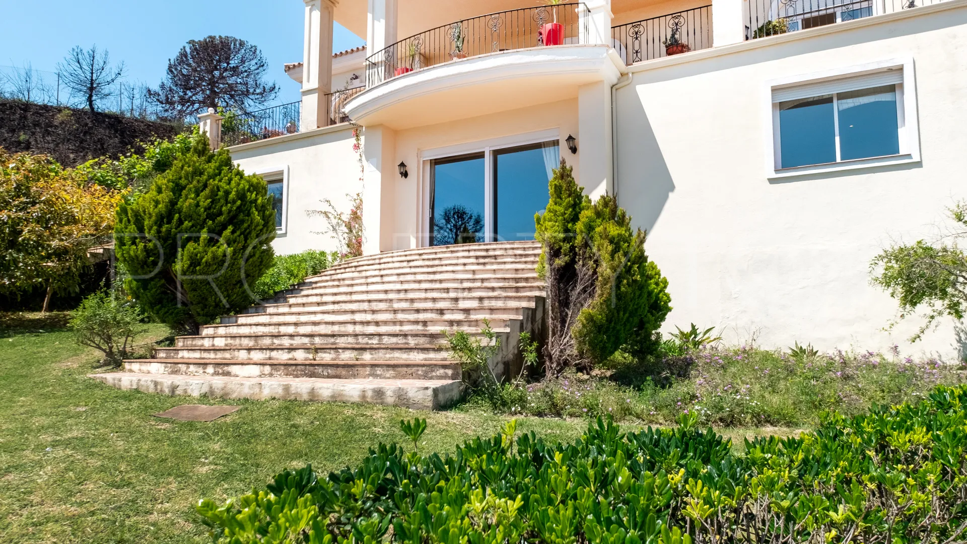 Forest Hills 7 bedrooms finca for sale