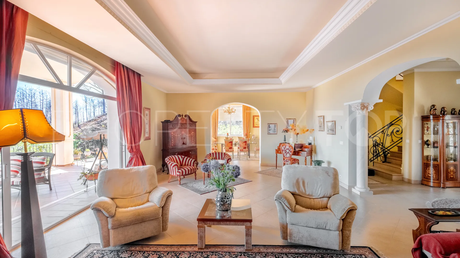 Forest Hills 7 bedrooms finca for sale