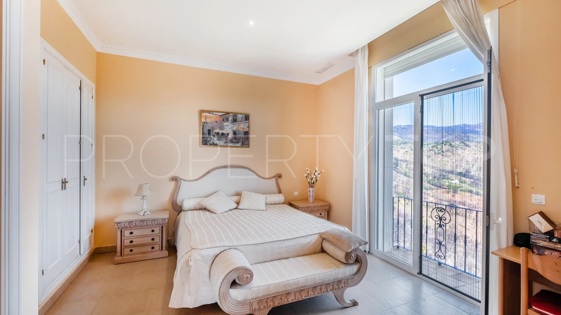 Forest Hills 7 bedrooms finca for sale