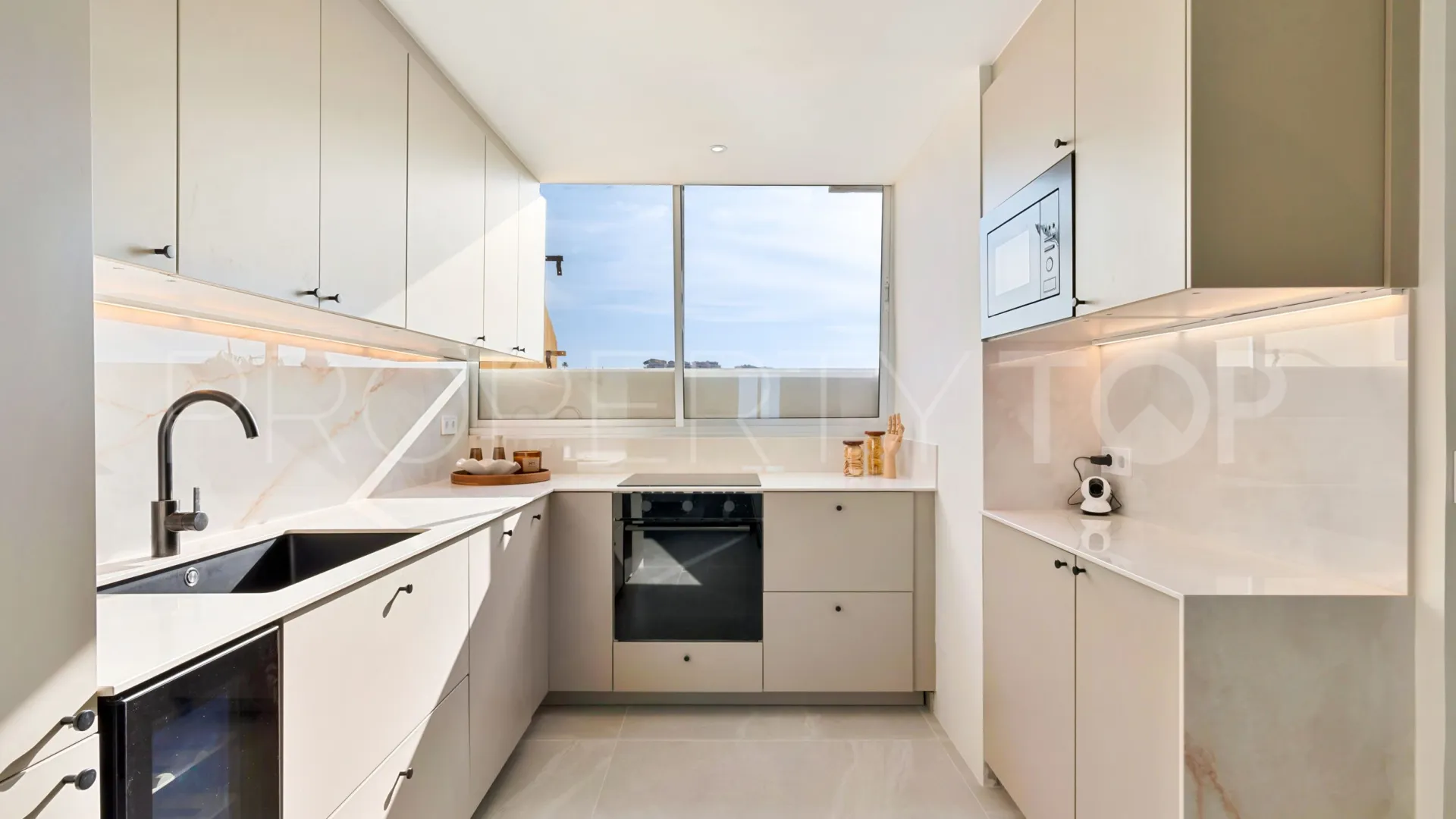 Buy apartment in Riviera del Sol with 2 bedrooms