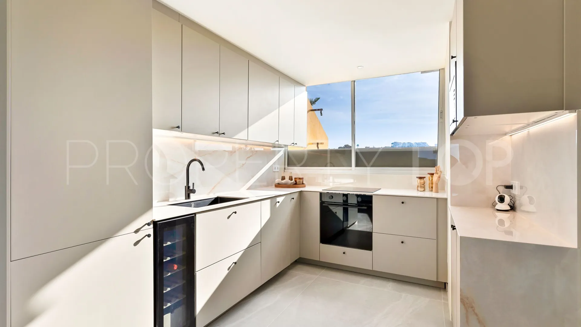 Buy apartment in Riviera del Sol with 2 bedrooms