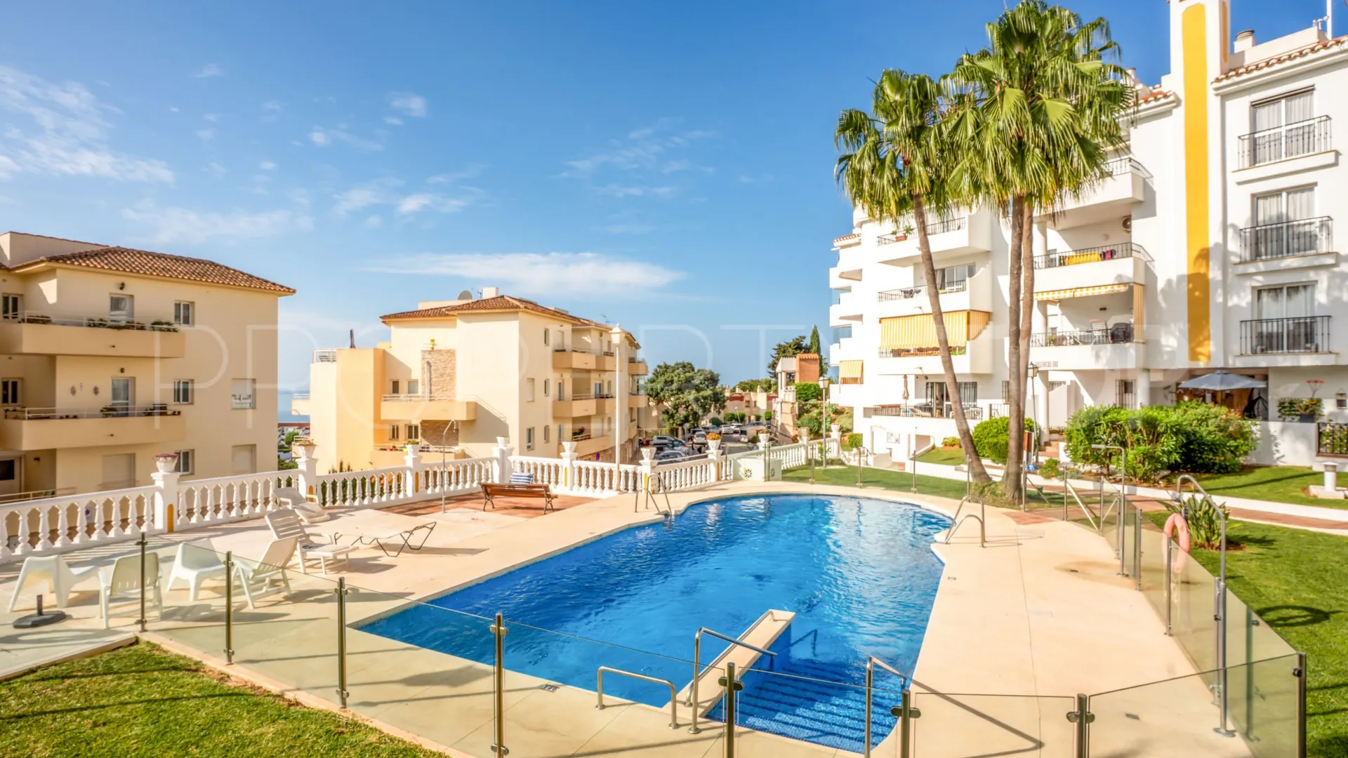Buy apartment in Riviera del Sol with 2 bedrooms