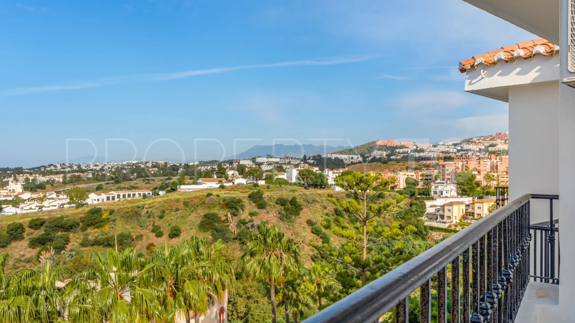 Buy apartment in Riviera del Sol with 2 bedrooms
