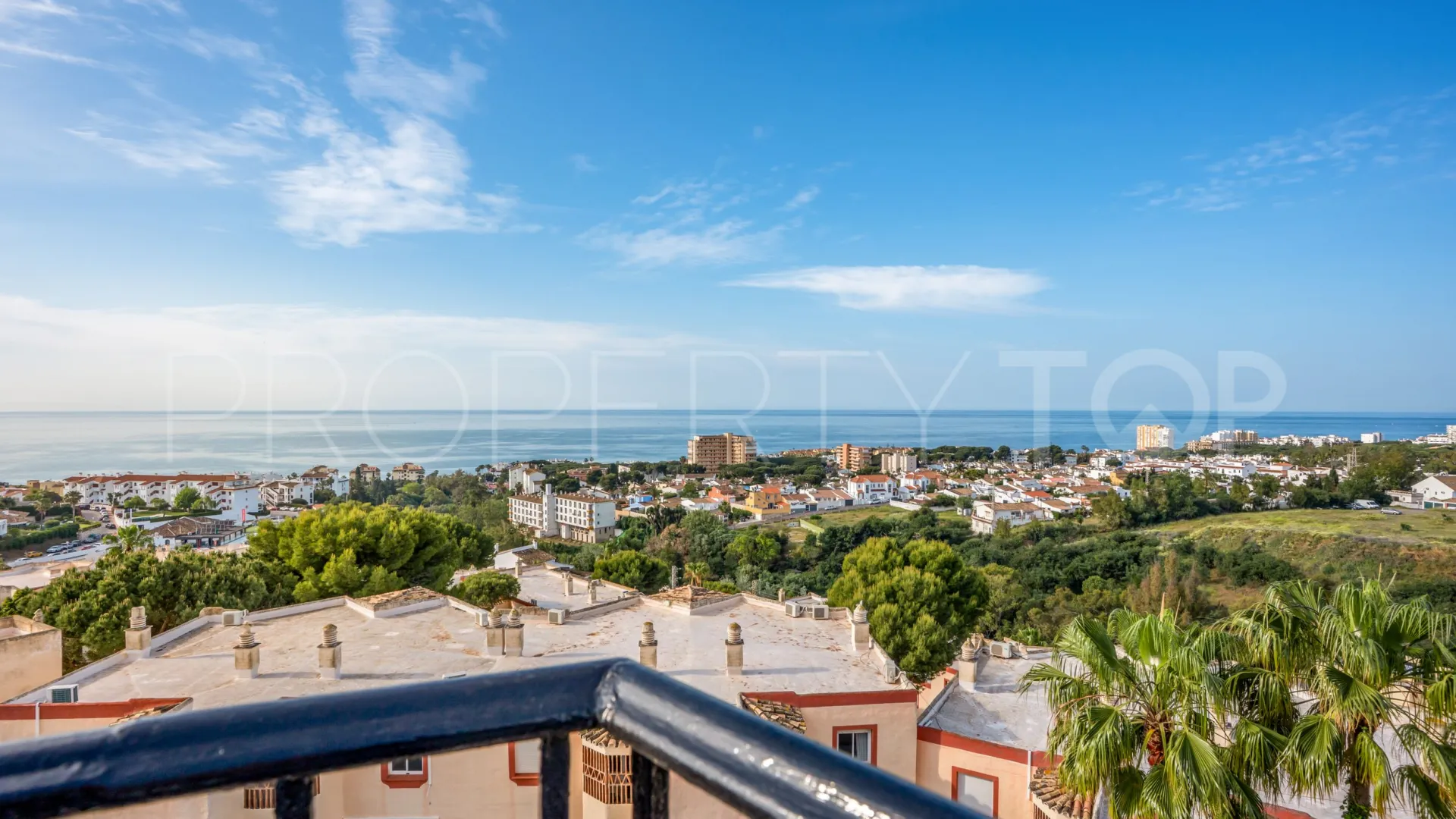 Buy apartment in Riviera del Sol with 2 bedrooms